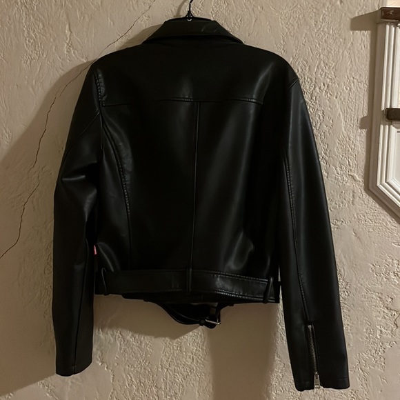 Levi’s Women's Vegan Leather Moto Jacket - Picture 9 of 13